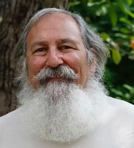 Lloyd Traven